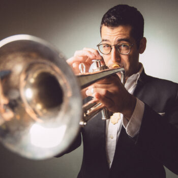 Photo By Ronengoldman.com